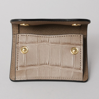 �J���[�o���G�[�V����