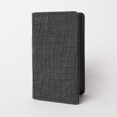 �k�o�b�N�|���T�X���g�p�����J�[�h�P�[�X�EADLER�ł��B