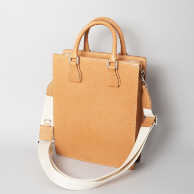 2way�ɑΉ����Ă���A�t���̃V�����_�[�X�g���b�v�����t�������|���ł̂��g�p���\�ł�