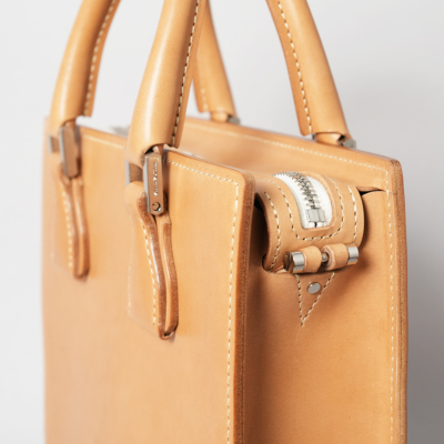 �X�g���b�v�́A�t�@�X�i�[�G���h���Ɏ��t����ꂽ����Ƀ��o�[�i�X�J���Ŏ��t���邱�Ƃ��ł��܂�