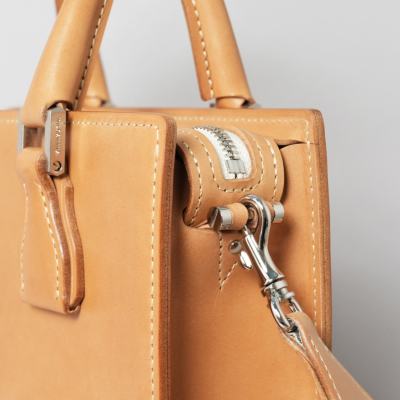 �X�g���b�v�́A�t�@�X�i�[�G���h���Ɏ��t����ꂽ����Ƀ��o�[�i�X�J���Ŏ��t���邱�Ƃ��ł��܂�