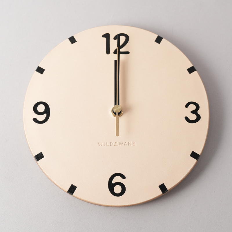 壁掛け時計《WALL CLOCK》サドルプルアップ｜WILDSWANS(ワイルド