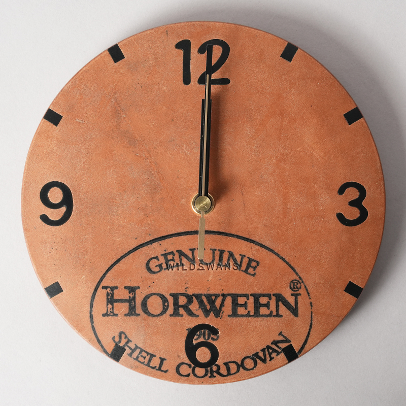 壁掛け時計《WALL CLOCK》コードバンのバックスキン｜WILDSWANS