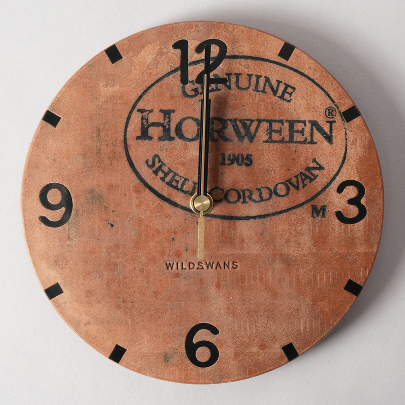 壁掛け時計《WALL CLOCK》コードバンのバックスキン｜WILDSWANS