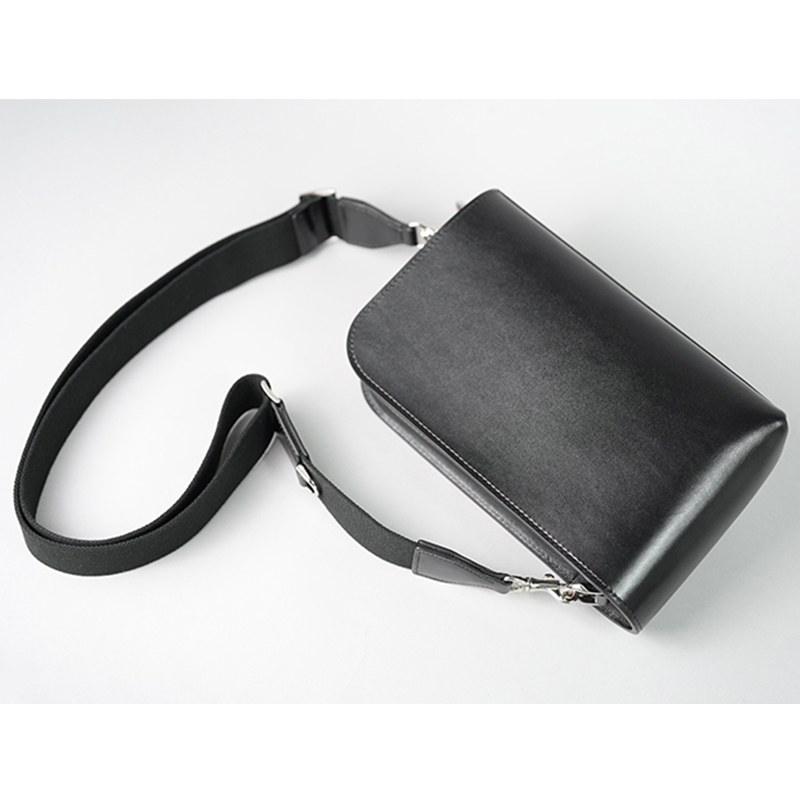 WILDSWANS ワイルドスワンズ　COLLIER ショルダーバッグ ミニショルダーバッグ・COLLIER（コリアー）入荷のお知らせ