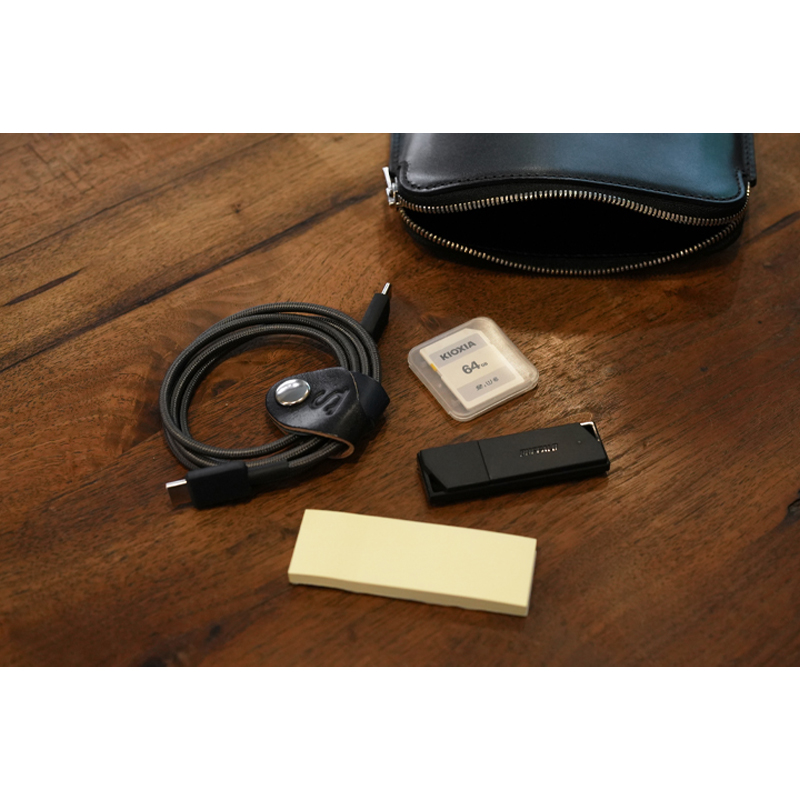 マルチケース《ミナスM》サドルプルアップ｜WILDSWANS(ワイルド